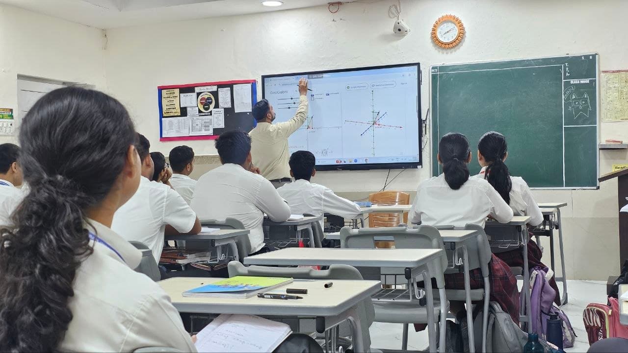Facilitating discussion and doubt-solving with the class
